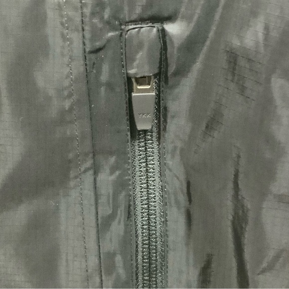 Field and Stream Men’s Nylon Hooded Jacket Size Medium - Picture 6 of 9